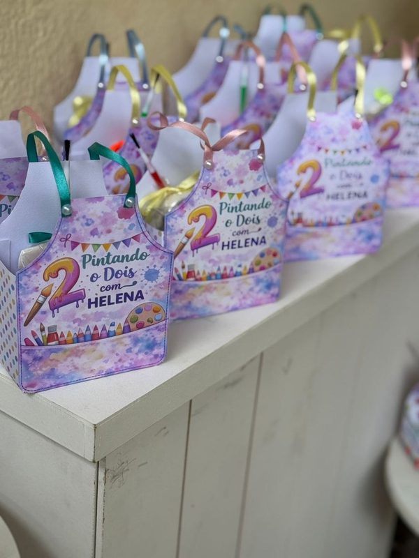 Bolsinhas personalizadas Pintando o Dois com Helena em estilo aquarela